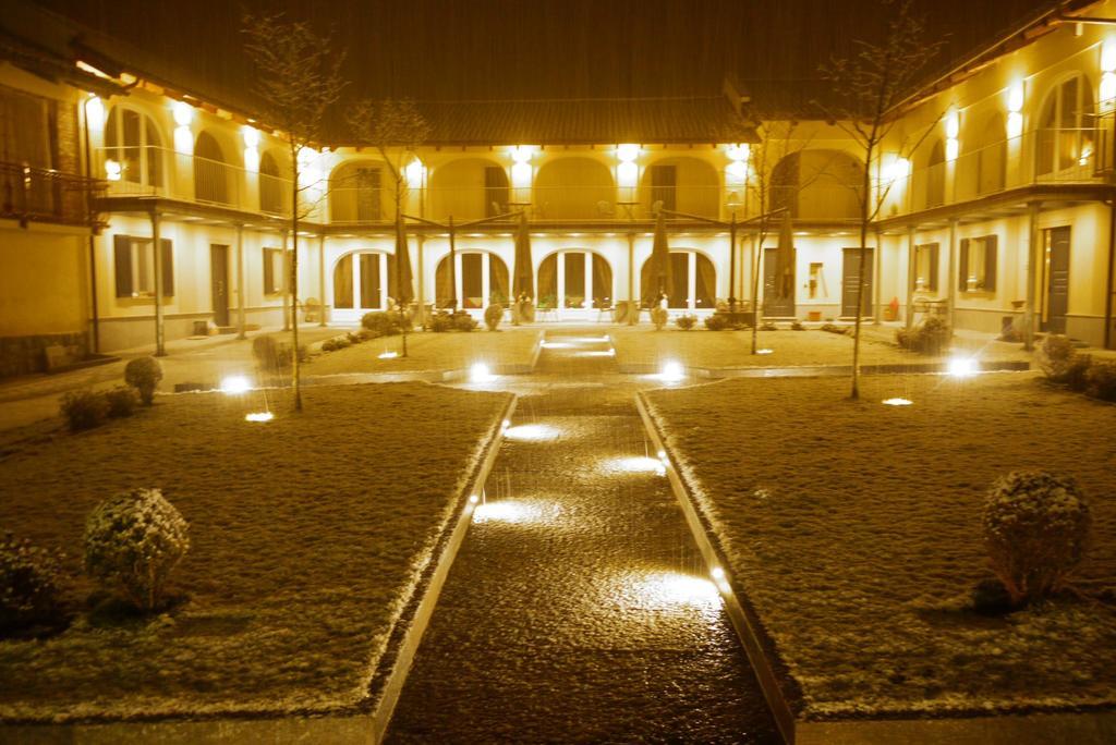 Agriturismo Cascina Varie Castagnito Exterior photo