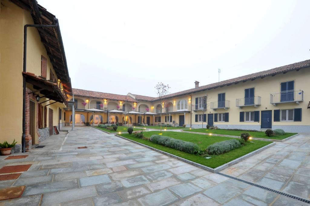 Agriturismo Cascina Varie Castagnito Exterior photo