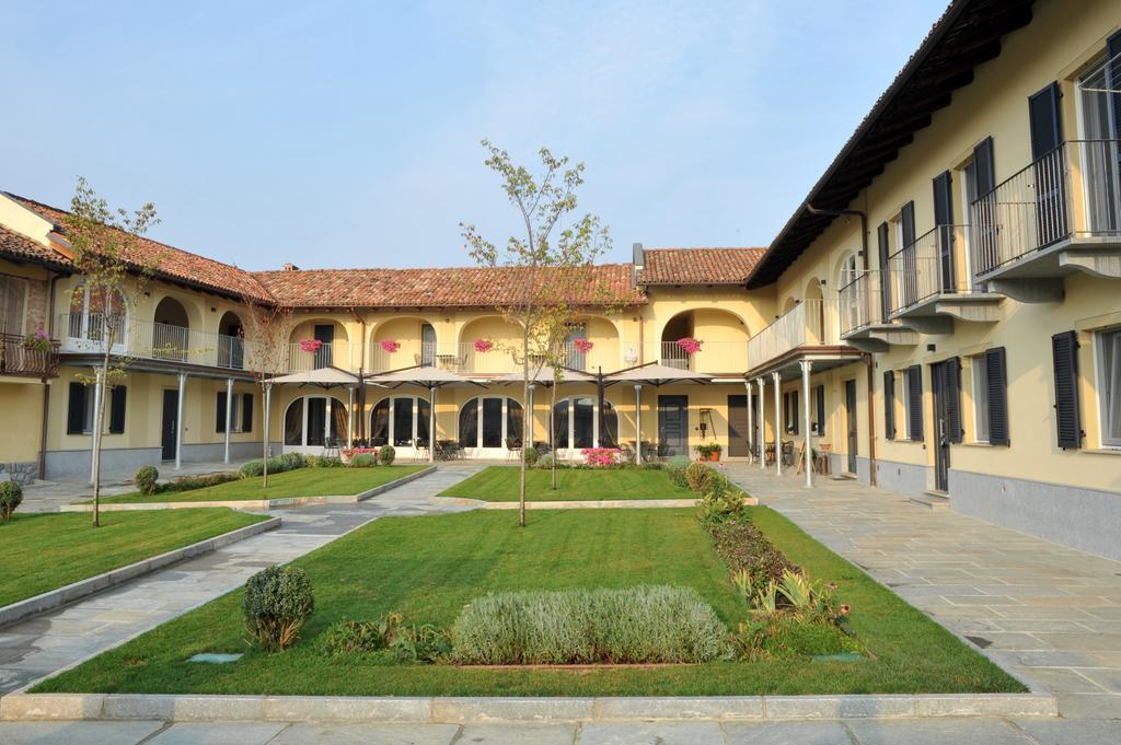 Agriturismo Cascina Varie Castagnito Exterior photo
