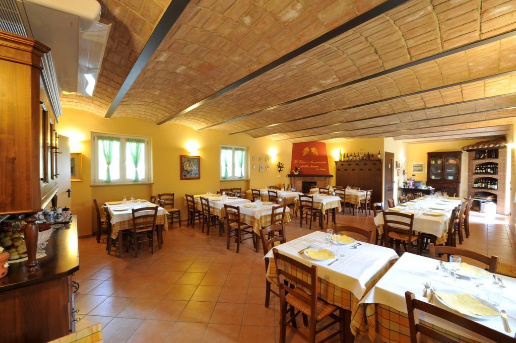Agriturismo Cascina Varie Castagnito Exterior photo